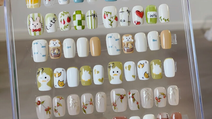 This is a real high-end nail extension household!