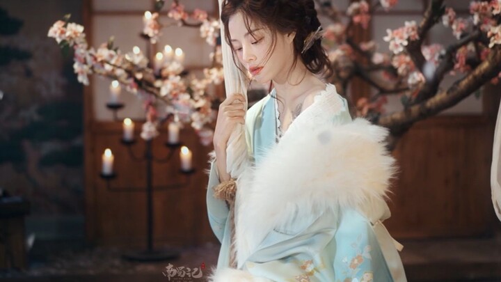 你闻，今晚的风是杜鹃花香