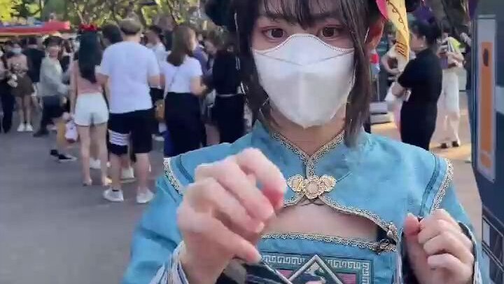 ฮ่าๆ ไห่ ซอมบี้ตัวน้อยน่ารักจังเลย