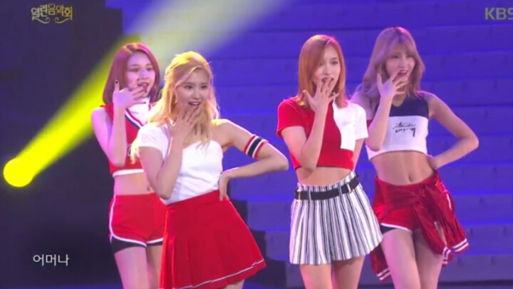 Penghormatan klasik! TWICE menari untuk TELL ME