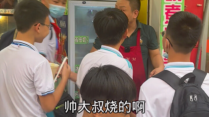 Mengasuh anak tapi tak mengajarinya belajar, lebih baik mengasuh seekor babi.