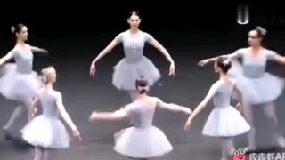 Khán giả: Có lẽ tôi đã mua nhầm vé thật rồi