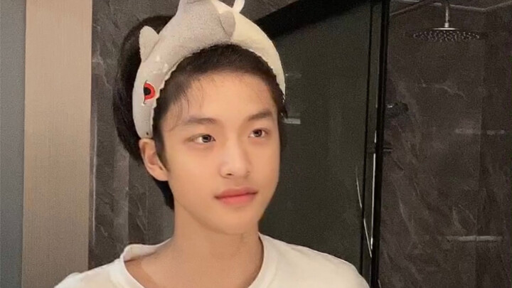 Happy birthday to you, who’s 11 years younger than me! 🎂