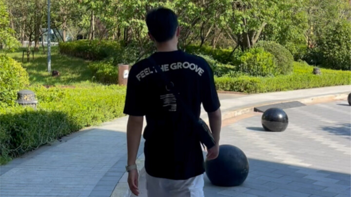 The shoddy bollards by the roadside healed my boyfriend’s “restless legs.”