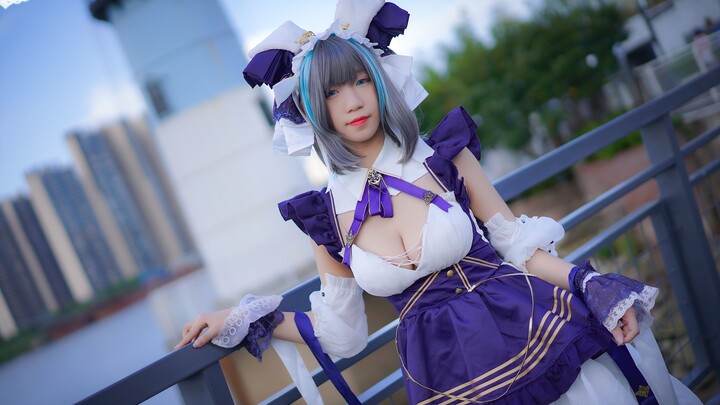 Azur Lane Cheshire cosplay: The coser put a lot of effort into the makeup and styling. Shooting at t