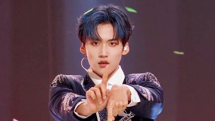 Skyrocketing Progress! Who’s Still Going “Oh Oh Hey” After a Year? | Zhou Keyu of INTO1 in Uniform –