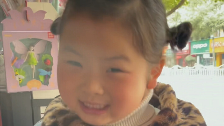 Hàng xóm nhỏ đã trở về rồi, niềm vui của tôi cũng đã quay lại rồi