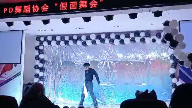男生solo《Lion》翻跳