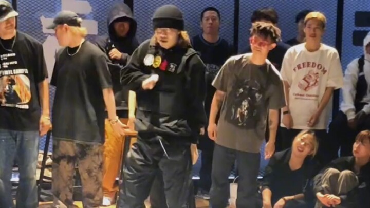 จุดประกายผู้ชมทั้งฮอลล์! ท่าเต้น "Throne" ของ Yang Hesu โดย Ak Dong น่าตื่นเต้นมาก!