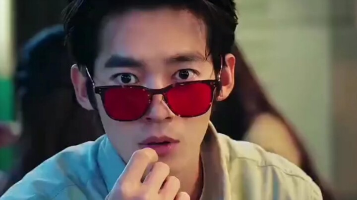 Pemuda ini menderita penyakit aneh: begitu melihat benda berwarna kuning, semua orang di sekitarnya 