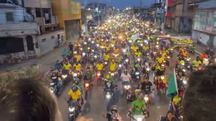 O Nordeste abandonou o PT. Flávio Bolsonaro em Fortaleza, Ceará.  #fazol