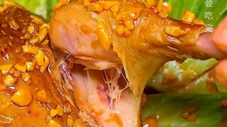 #Sesame Oil ChickenBinBin will not let you have a meal without meat today. I won’t leave you any mea