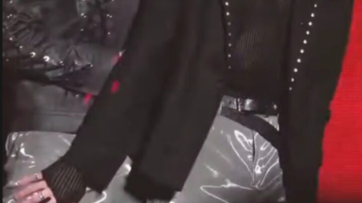 【Kui Ba】Chẳng thể né tránh khi cứ phải tiến lên sát lại