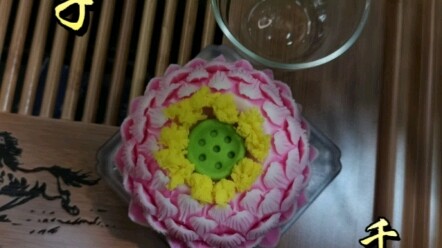 Bánh ngọt không chỉ phải đẹp mắt, ngon miệng mà còn phải mang đậm tính lễ nghi.