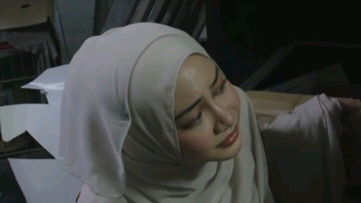 Daiyan Trisha : 🙈🧥✨6