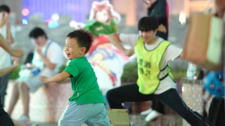【Đối kháng gà chó trên sân ngoài D2】Cậu bé hào hứng học nhị bộ chư nhẫn, ota mở vòng tuyết nguyệt ho