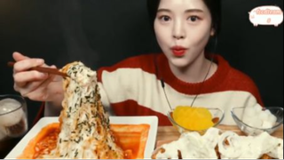 Mì gà xào cay phô mai và gà rán sốt kem hành tây phần 1 #mukbang