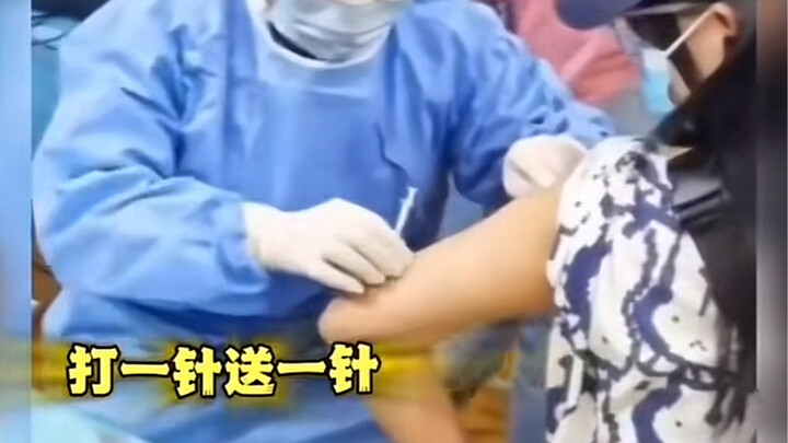 Cuma satu kalimat "selamat pagi untukmu", sampai bikin aku lupa lagu ulang tahunnya gimana nih!