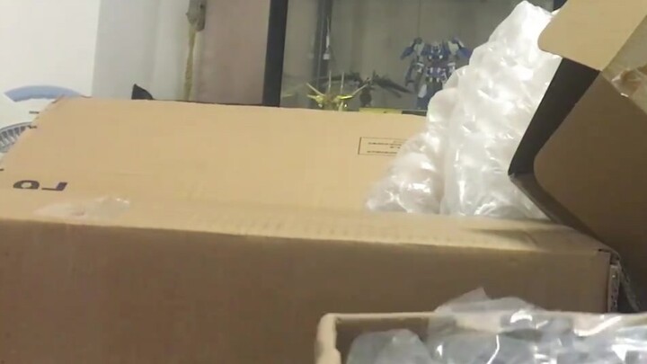 Kamen Rider 1899 lucky bag unboxing, is it a loss or a profit? There is a lucky draw inside