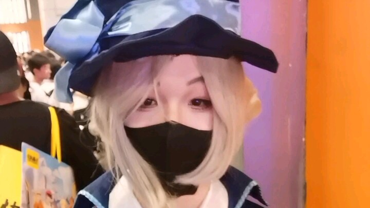 Cosplay pertama seorang siswa SMA