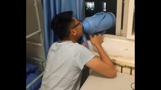 Video kelakuan orang-orang di kamar tidur!