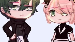 Anya & Damian with a black shirt 😳