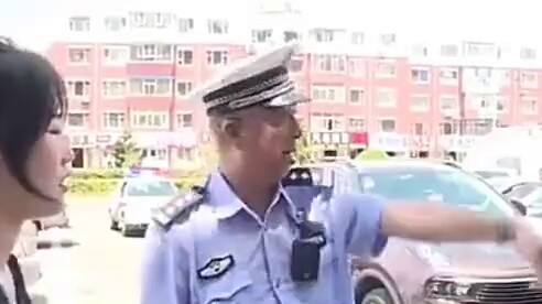 What's going on? The whole country is cracking down on gangs and eliminating evil, and a hot pot res