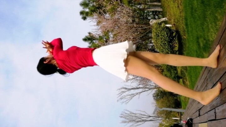 [Xiaojun] Mobile phone vertical screen outdoor flesh-colored stockings barefoot