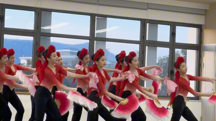 Nanjing Arts Institute Affiliated Middle School, Class 2 of Grade 23 – Folk Dance Final Class ✅ A se