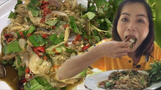 กินข้าว ซุปหน่อไม้แซ่บๆตอนบ่ายๆ ข้าวคำใหญ่ๆคุ้ยโลดจ้า6/ก.ค/2020