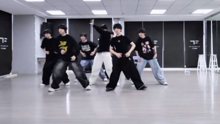 [TF Fourth Generation] So this is the power of 200 burpees, haha