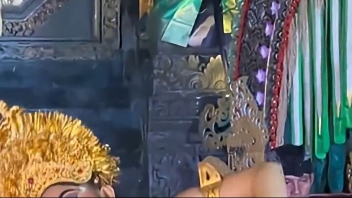 ห้ามมองตานักรำบาหลี