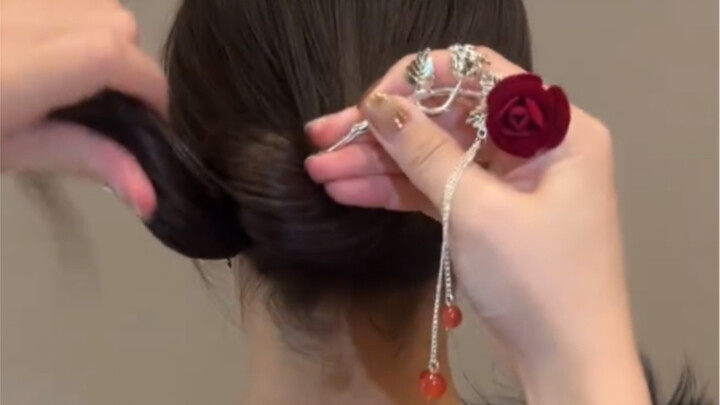 ปิ่นปักผมกุหลาบสไตล์จีนใหม่ใช่เลย! ทั้งความตื่นตาตื่นใจและความโรแมนติกมาครึ่งๆ แบบลงตัวสุดๆ!