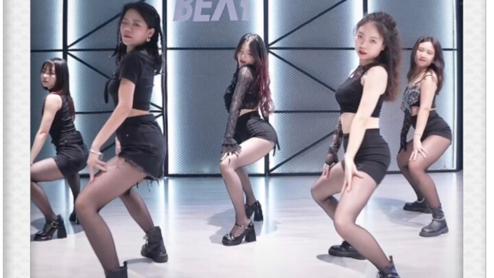 Wiggle Wiggle性感黑丝女团舞～