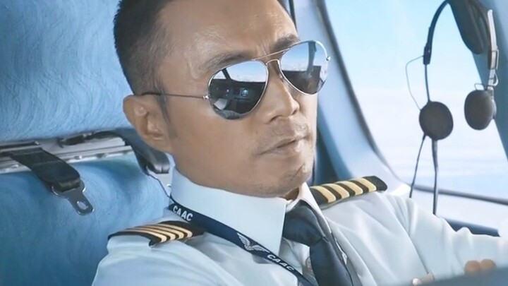 At 30,000 feet, the plane’s windshield suddenly shatters—watch as China’s captain pulls off an incre