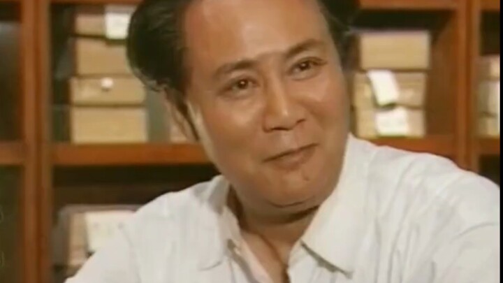 “Gọi bố mày lên phòng làm việc, tao chẳng tin ông ta đúng hơn cả sách giáo khoa!”