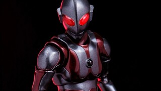 Ultraman asli yang gelap tetapi anime spektrum