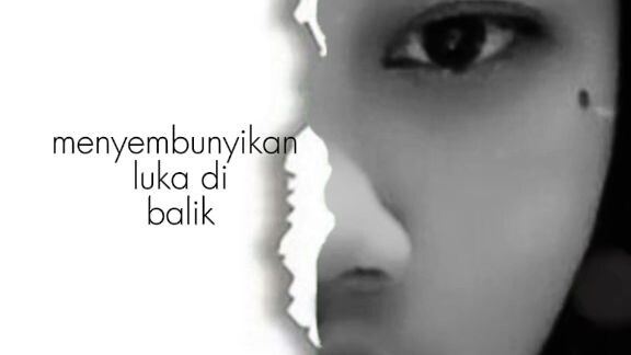 Berpura-pura bahagia Viktoria