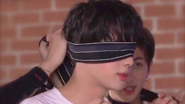 【金硕珍】Jin的撩人瞬间，俊美又性感，sexy boy上线