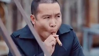 เอ้อหลงหู่ เฮาเกอ ท้าทายอารมณ์พี่ใหญ่ในสังคมและคว้ามันไว้แน่น