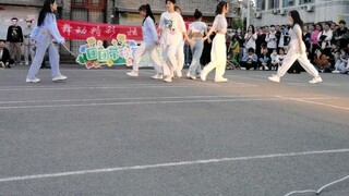 Jishou University students dance to Times Youth League's "Meeting", whose DNA is moved