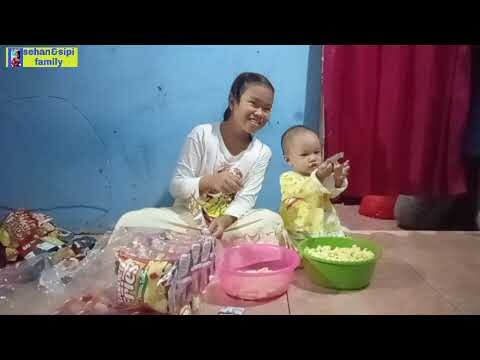 UNBOXING Makan Ciki berhadiah bersama Akifa