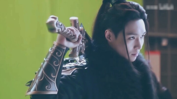 If a handsome guy in period costume doesn’t shoot period costume movies, who would understand?