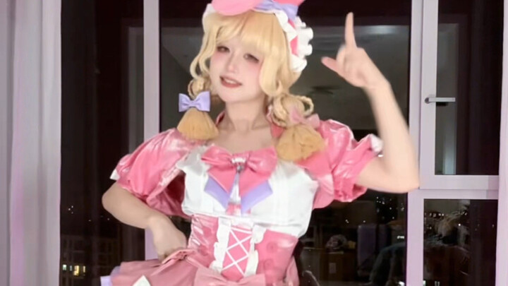 队友溜鬼，我在旁边跳《ビビデバ》激励她！