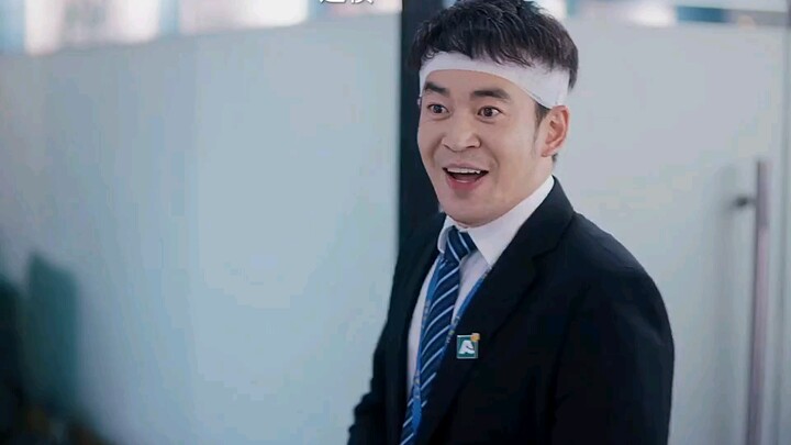 Pemilik gedung kecil terus menerbitkan kwitansi gaji tapi enggak rela beli sepiring daging braised, 