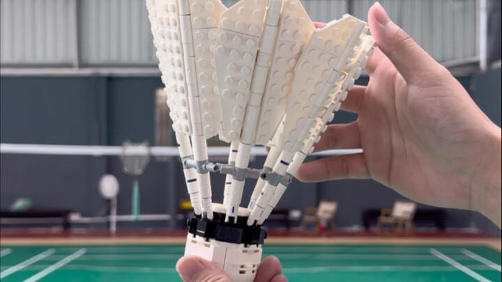 Today's review: the world's most expensive badminton shuttlecock