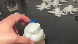 网友12岁的儿子开始创业了，攒钱买了台3D打印机，专门接同学们的活儿
