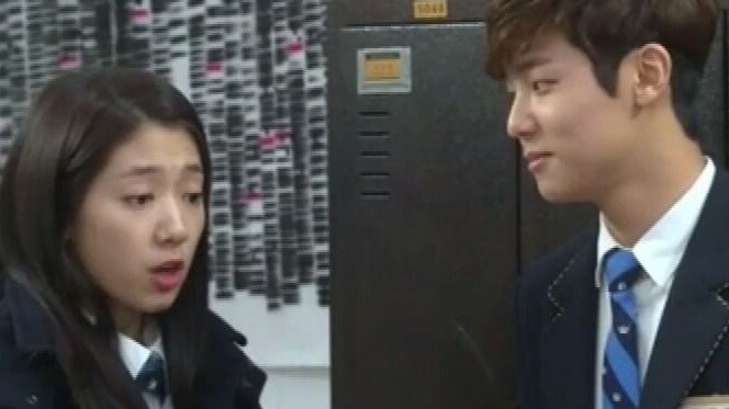 Gadis licik meremehkan Chan Young, dan Kim Ji Won mengungkap identitas ibunya sebagai Mom Sang di de