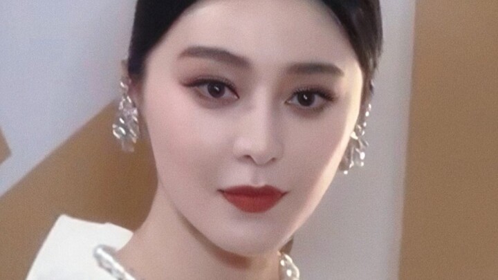 Begitu Fan Bingbing muncul di dunia, pesona yang lain langsung memudar.