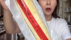 Di Jepang memang ada tape ya …. Mirip banget sama tape … tapi bukan yahhh …. Apaan dong jadi … nonto